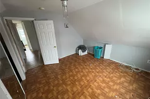 70 Abbey Ln, Levittown, NY 11756 - Photo 23