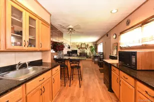 136 Maple St, Massapequa Park, NY 11762 - Photo 9