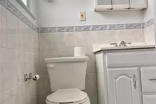 34-16 Brookside St, Little Neck, NY 11363 - Photo 11