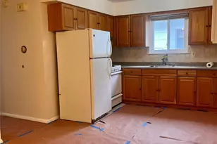 34-16 Brookside St, Little Neck, NY 11363 - Photo 7