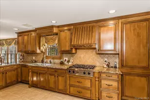 12 Bob O Link Ln, Northport, NY 11768 - Photo 7