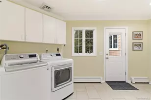 23 Astro Pl, Dix Hills, NY 11746 - Photo 19