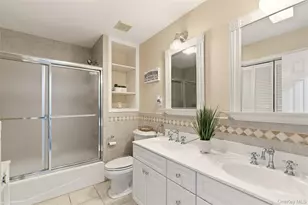 23 Astro Pl, Dix Hills, NY 11746 - Photo 29