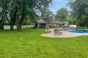 23 Astro Pl, Dix Hills, NY 11746 - Photo 3