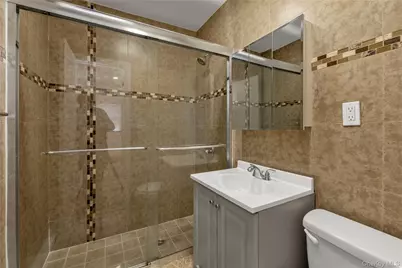 7719 Parsons Boulevard, Fresh Meadows, NY 11366 - Photo 17