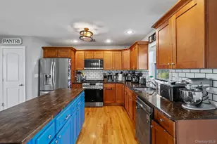 24 Watkins Dr, Walden, NY 12586 - Photo 3