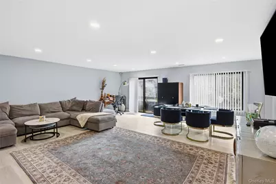 63 Acorn Ponds Drive, Roslyn, NY 11576 - Photo 3