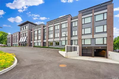 218 Middle Neck Road #102, Great Neck, NY 11021 - Photo 35