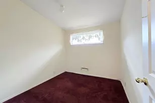 32 Dennis Dr, Ronkonkoma, NY 11779 - Photo 9