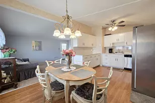 32 Dennis Dr, Ronkonkoma, NY 11779 - Photo 5