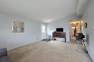 32 Dennis Dr, Ronkonkoma, NY 11779 - Photo 7