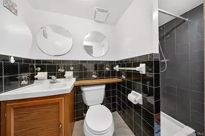 69-20 199th Street, Fresh Meadows, NY 11365 - Photo 15