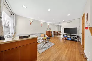 69-20 199th St, Fresh Meadows, NY 11365 - Photo 5