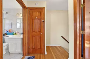 69-20 199th St, Fresh Meadows, NY 11365 - Photo 11