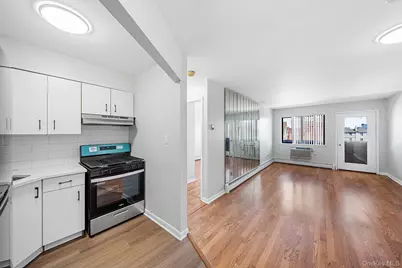 9711 N Conduit Avenue #3C, Ozone Park, NY 11417 - Photo 5