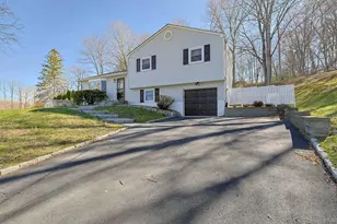 210 Varian Rd, Cortlandt Manor, NY 10567 - Photo 3