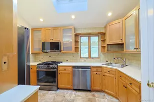 210 Varian Rd, Cortlandt Manor, NY 10567 - Photo 11