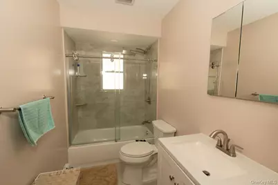 305 S 10th Street, New Hyde Park, NY 11040 - Photo 31