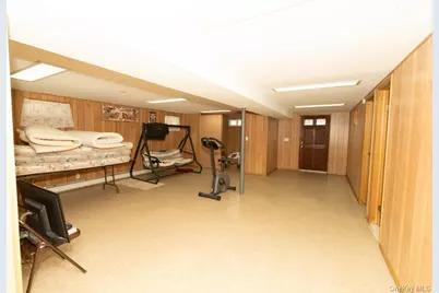 305 S 10th Street, New Hyde Park, NY 11040 - Photo 25