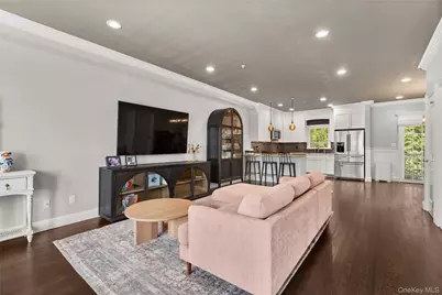 5 Rosebud Lane, Babylon, NY 11702 - Photo 3