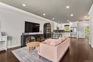 5 Rosebud Ln, Babylon, NY 11702 - Photo 3