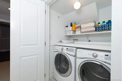 5 Rosebud Lane, Babylon, NY 11702 - Photo 19