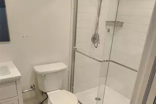 1524 Express Dr S, Brentwood, NY 11717 - Photo 17