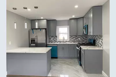 8 Grant Avenue, Brentwood, NY 11717 - Photo 7