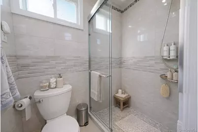 10713 115th Street, Richmond Hill, NY 11419 - Photo 11