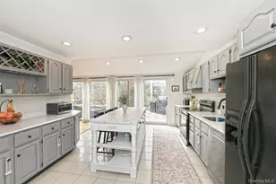 8 Sherwood Dr, Huntington, NY 11743 - Photo 7