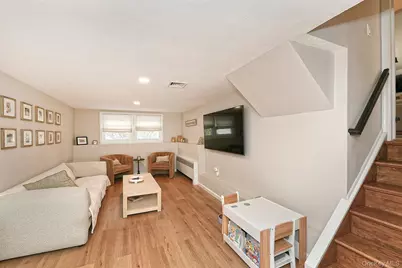 8 Sherwood Drive, Huntington, NY 11743 - Photo 15