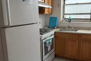 41-25 Kissena Blvd, Flushing, NY 11355 - Photo 5