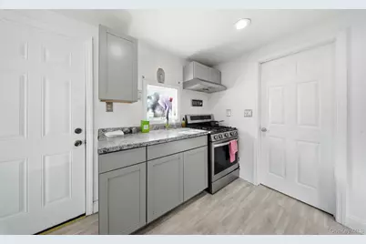 4 Old Road, Cuddebackville, NY 12729 - Photo 9