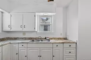 29 Lafayette Ave, Middletown, NY 10940 - Photo 17