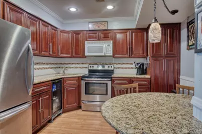 61 W Tiana Road #6, Hampton Bays, NY 11946 - Photo 3