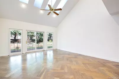 145 Pond View Drive, Port Washington, NY 11050 - Photo 7