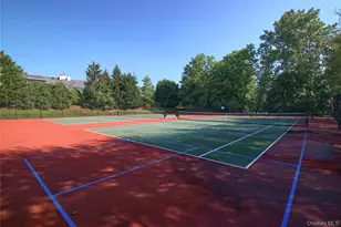 145 Pond View Dr, Port Washington, NY 11050 - Photo 17