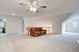 145 Pond View Dr, Port Washington, NY 11050 - Photo 15