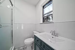 4 Rainbow Ct, Middle Island, NY 11953 - Photo 9