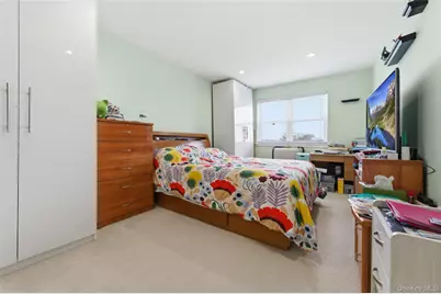 56-18 Cloverdale Boulevard, Bayside, NY 11364 - Photo 15