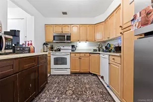 56-18 Cloverdale Blvd, Bayside, NY 11364 - Photo 25