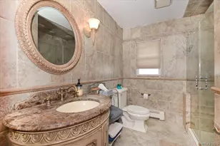 265 N Syracuse Ave, Massapequa, NY 11758 - Photo 13