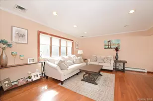 265 N Syracuse Ave, Massapequa, NY 11758 - Photo 5