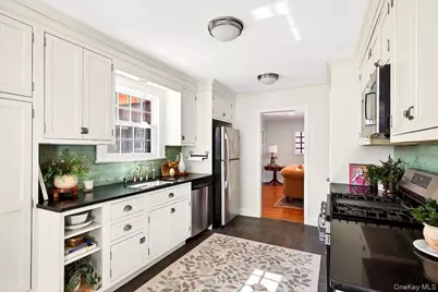 48 Fenwick Road, Hastings on Hudson, NY 10706 - Photo 15