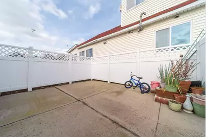 10 Church Street, Howard Beach, NY 11414 - Photo 5