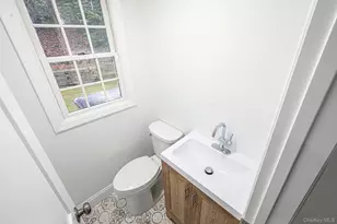 7 Spruce Ct, Huntington, NY 11743 - Photo 15