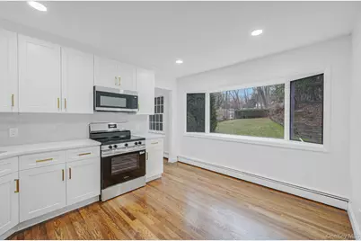 7 Spruce Court, Huntington, NY 11743 - Photo 9