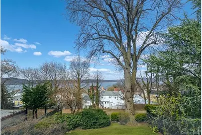 1 Chestnut Court, Dobbs Ferry, NY 10522 - Photo 1