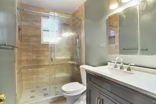 2524 Radcliff Ave, Bronx, NY 10469 - Photo 11