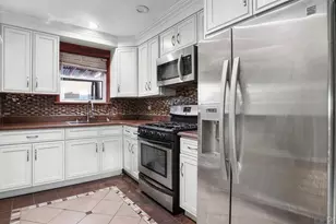 2524 Radcliff Ave, Bronx, NY 10469 - Photo 5